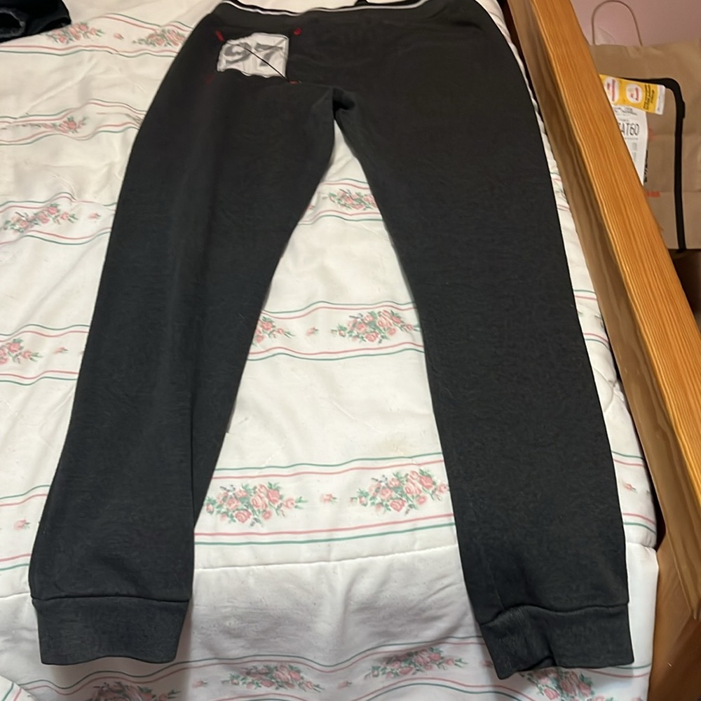 Grey pants - Picture 3 of 3